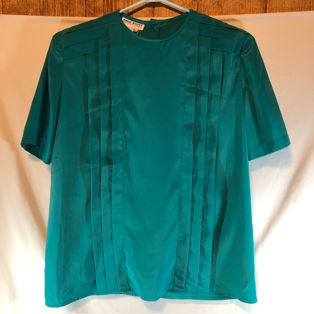 Kelly Scott green short sleeve button down back blouse 6